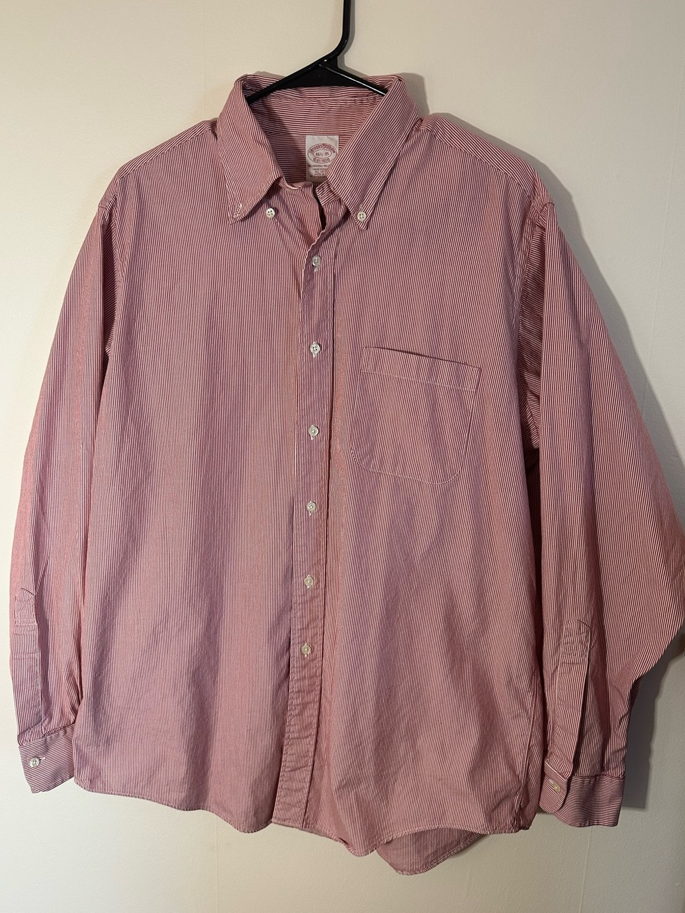 Men's Red and White Striped Button-Down Shirt – Classic Long Sleeve